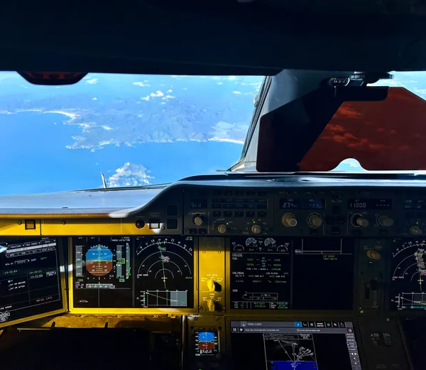 Airbus A350 — view from the flight deck